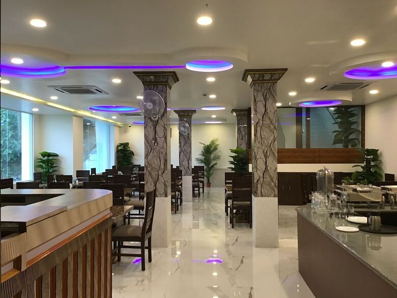 Hotel Ariees Grand