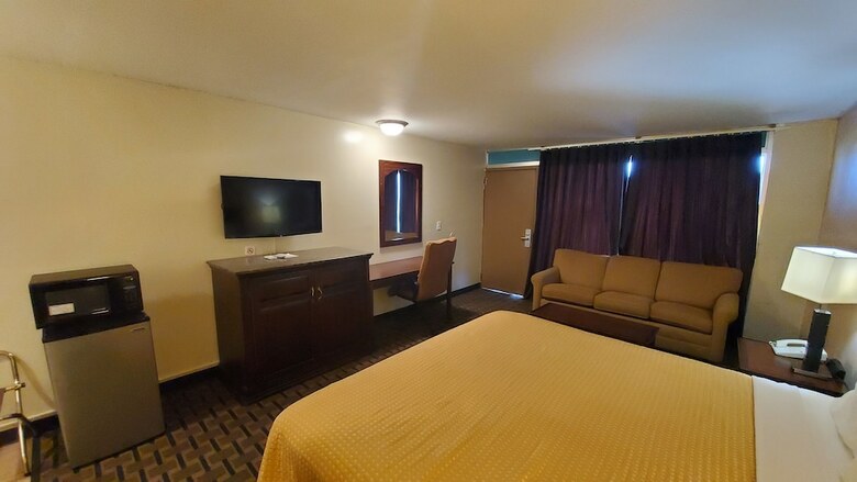 Marion Gray Plaza Motel