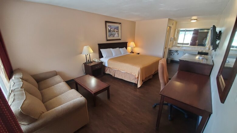Marion Gray Plaza Motel