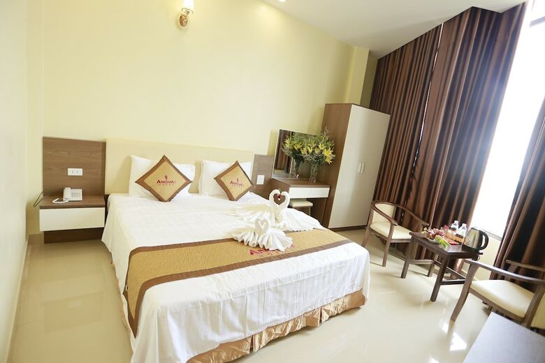 Anova 2 Hotel