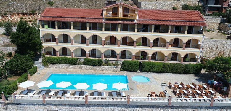 Aparthotel Hotel Llazari