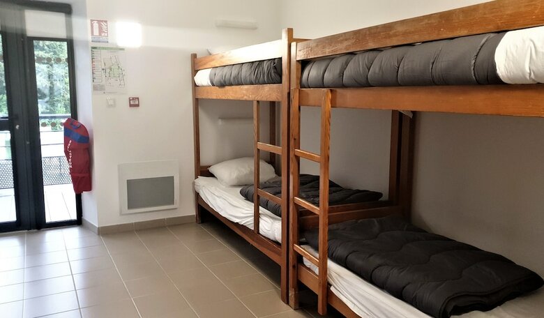 Hostal Hostel Les Terrasses Du Roc