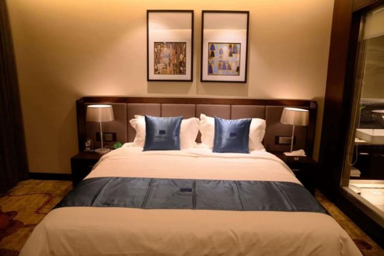 Qianxi Business Hotel