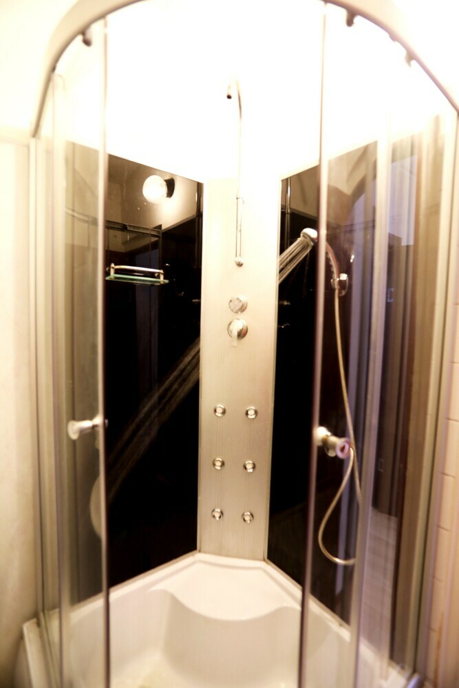 Hostal U Krasnogo Mosta - Hostel
