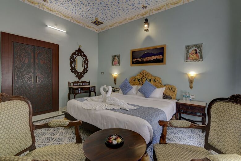 Hotel Janak Vilas