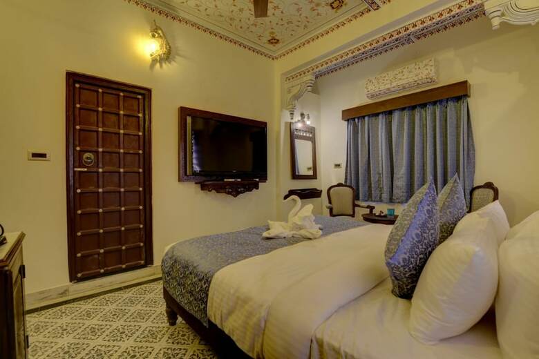 Hotel Janak Vilas