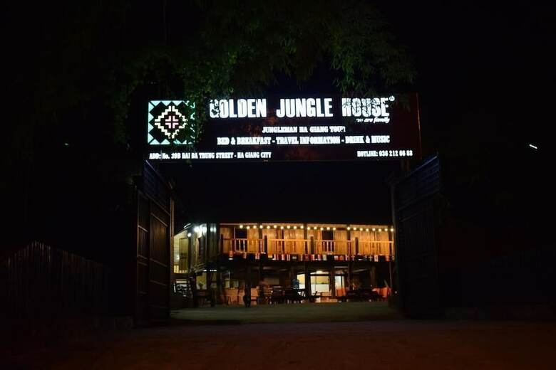Hostal The Art - Golden Jungle House