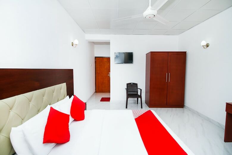 Oyo 289 Grand Ray Hotel