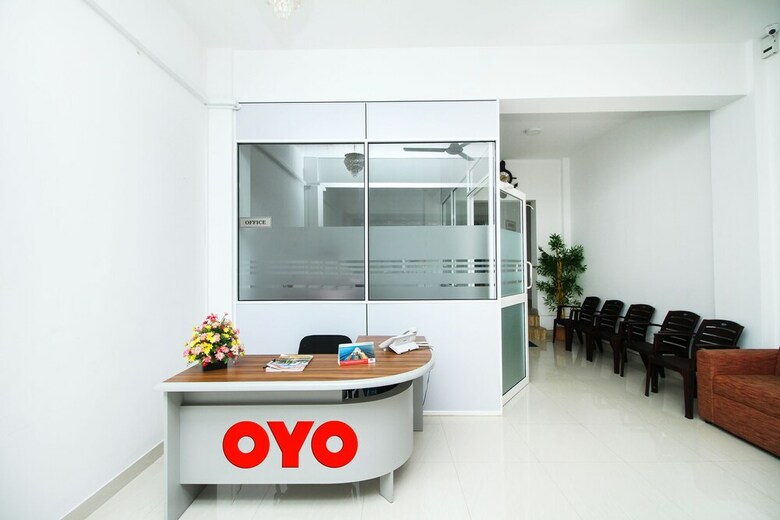 Oyo 289 Grand Ray Hotel