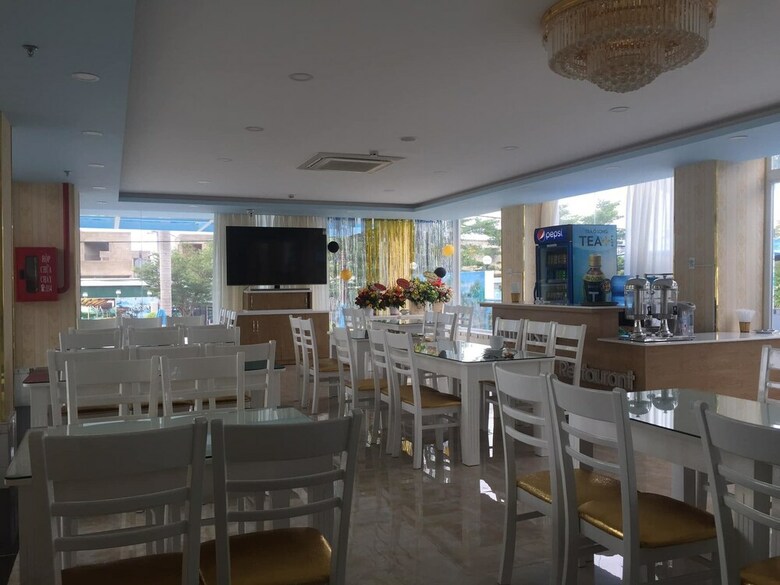 Sunrise Ninh Thuan Hotel