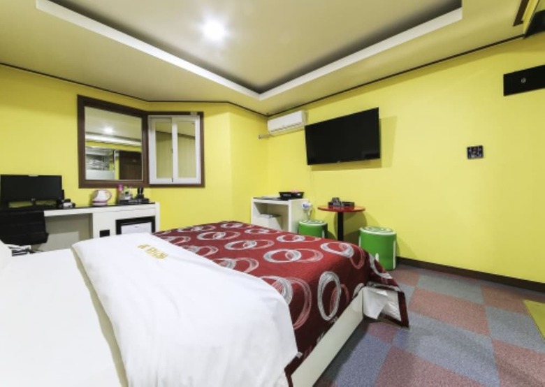 M Hotel