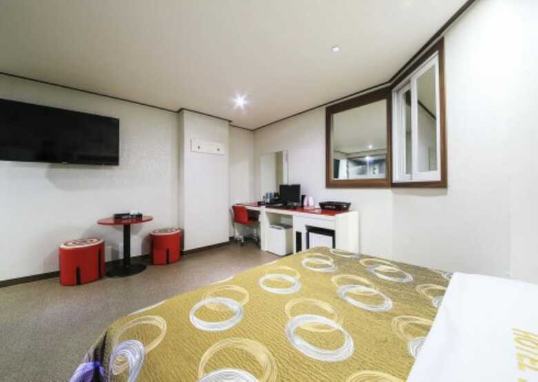 M Hotel