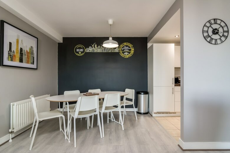 Central Belfast Apartments: Victoria