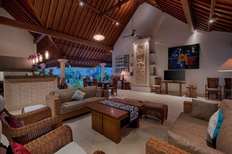Kutus Kutus Saba Beach Villa