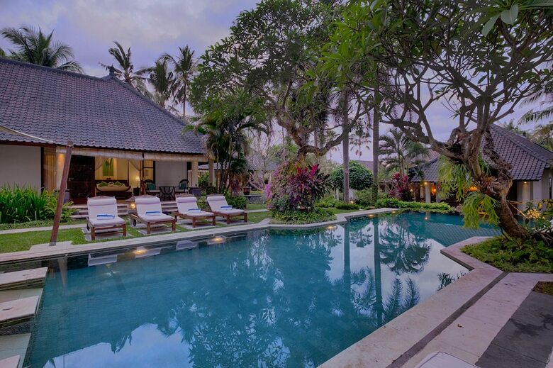 Kutus Kutus Saba Beach Villa
