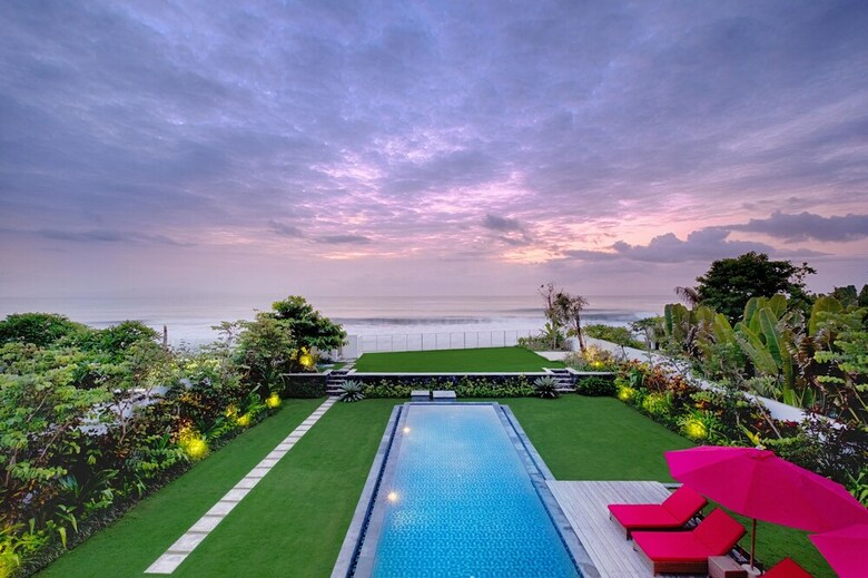 Kutus Kutus Keramas Villa