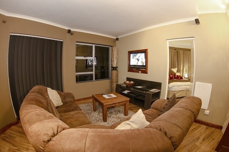 The Roundhouse - Self Catering
