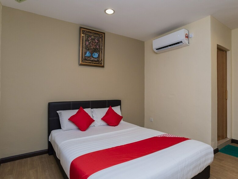 Oyo 44026 98 Hotel