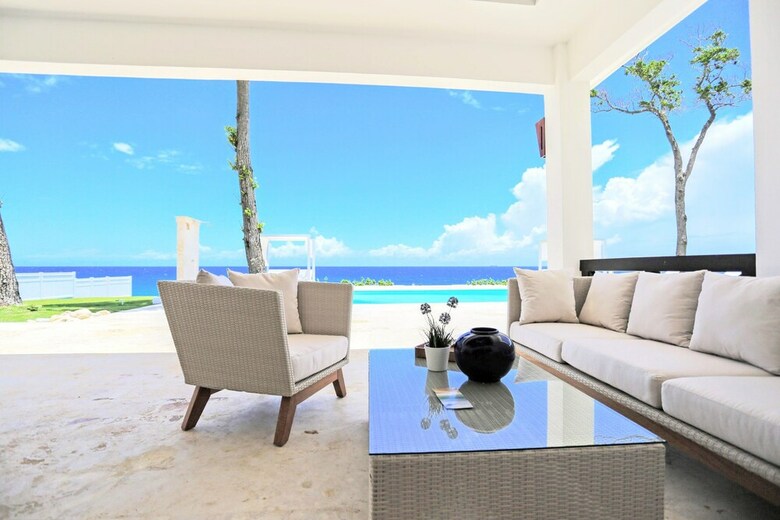 Ocean Front Villa Deluxe 3 Bedroom