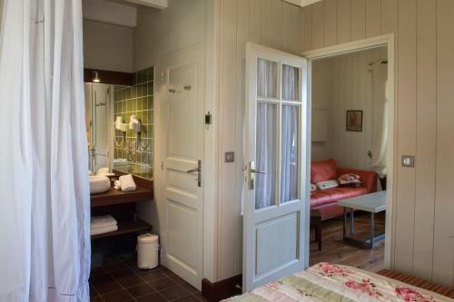Hostal Maison De M�zos