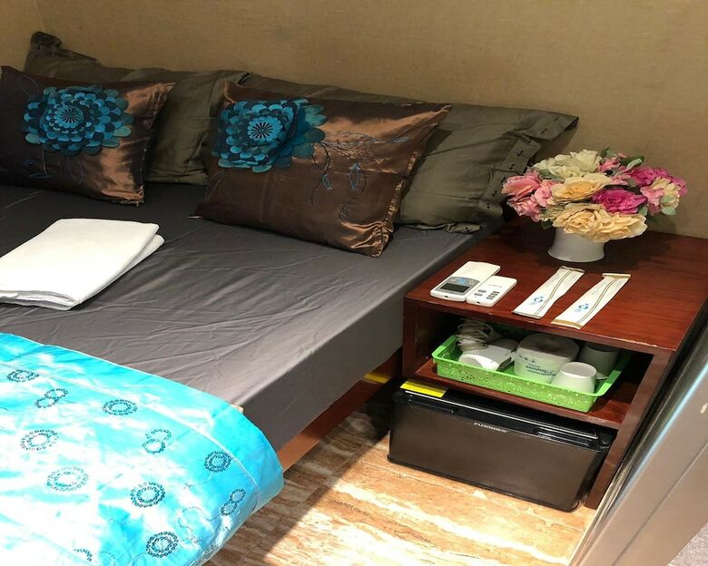 Rich Hotel