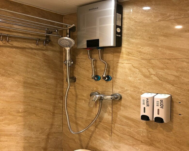 Rich Hotel