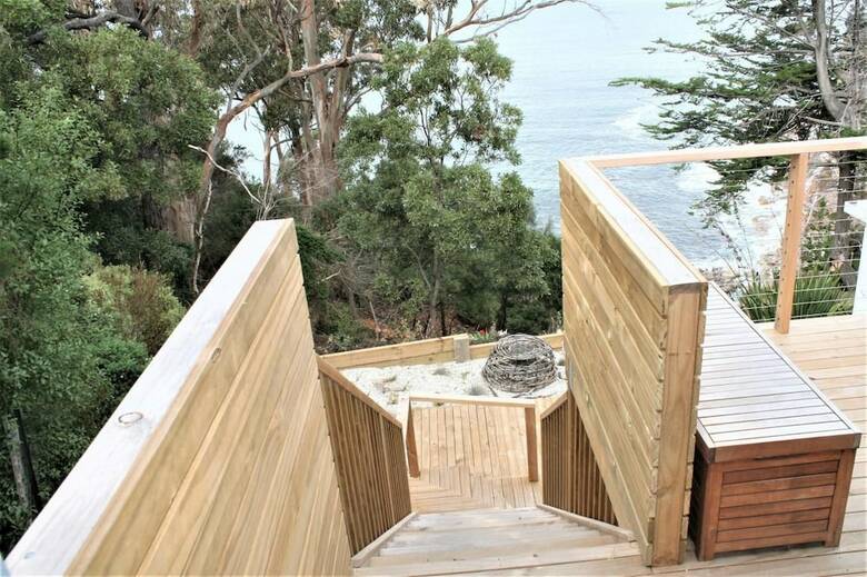 Hidden Bay - 5 Br Luxury Waterfront