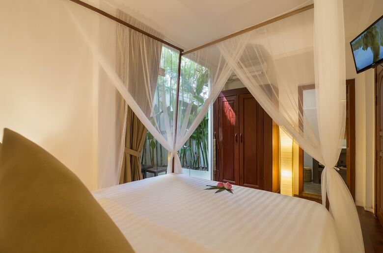 Hotel Watdamnak House
