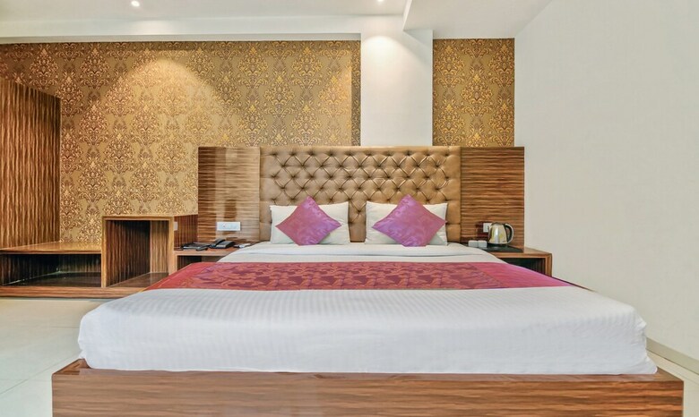 Treebo Trend Hotel Swiss