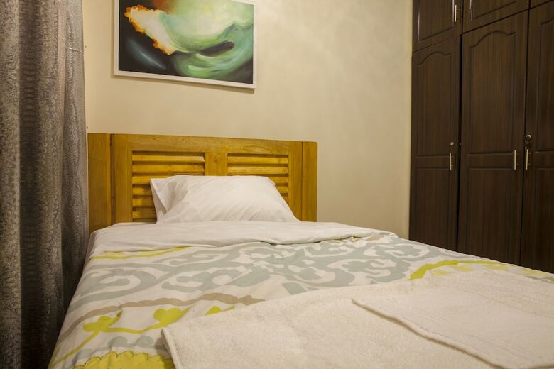 Three Bedroom Art Themed Apartment