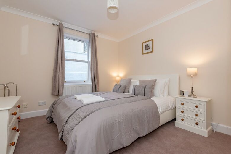 Achaniar Cottage - Central St Andrews