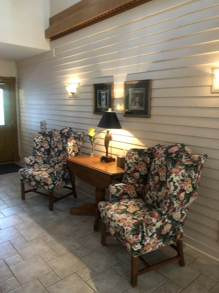 Bed & Breakfast Biddle Point Inn & Event Venue
