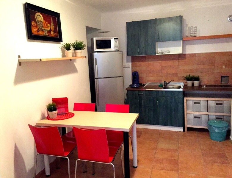 Budget Apartment By Hi5 - K�roly 16.