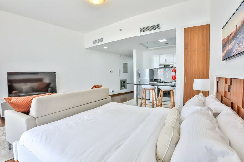 Hotel Driven Holiday Homes - Binghatti Pearls