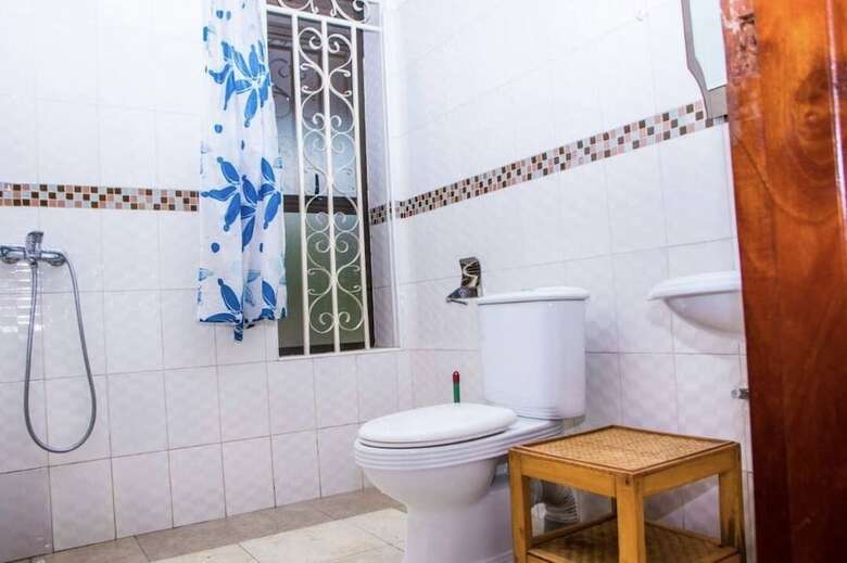 Three Bedroom House Near Martyrs Shrine