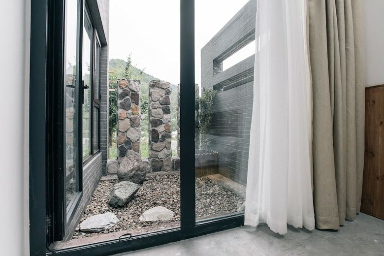 Innature Gubei Hotel