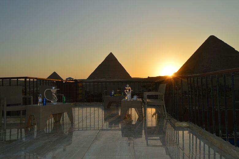 Bed & Breakfast Comfort Pyramids Inn