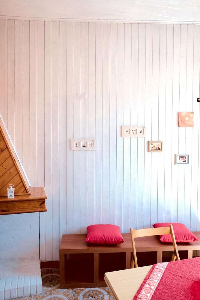 Apartment With 3 Bedrooms In Solarussa - 15 Km From The Beach