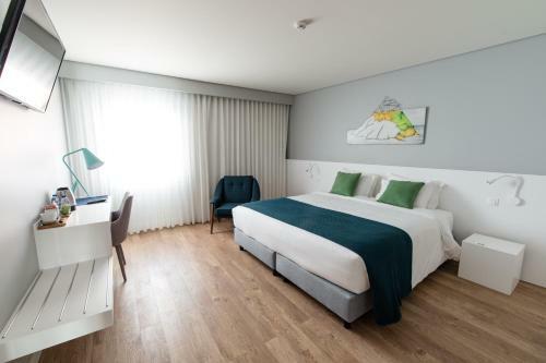Hostal Ilha Hostel & Suites