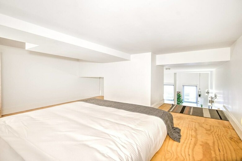 Apartamentos The Main 202 Central Modern Mezzanine Liv Mtl