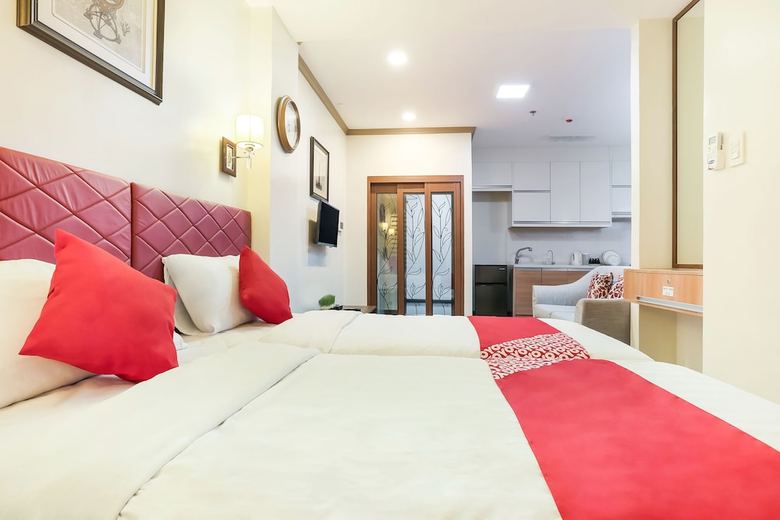 Hotel Oyo 390 Ben's Green Town
