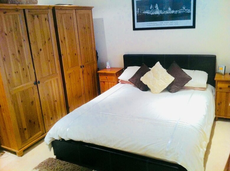 Sandy Lane Apartment