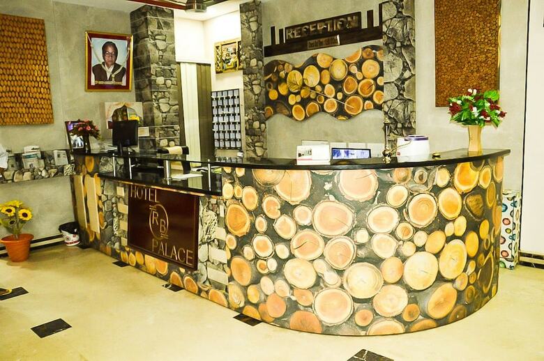 Hotel Rb Palace