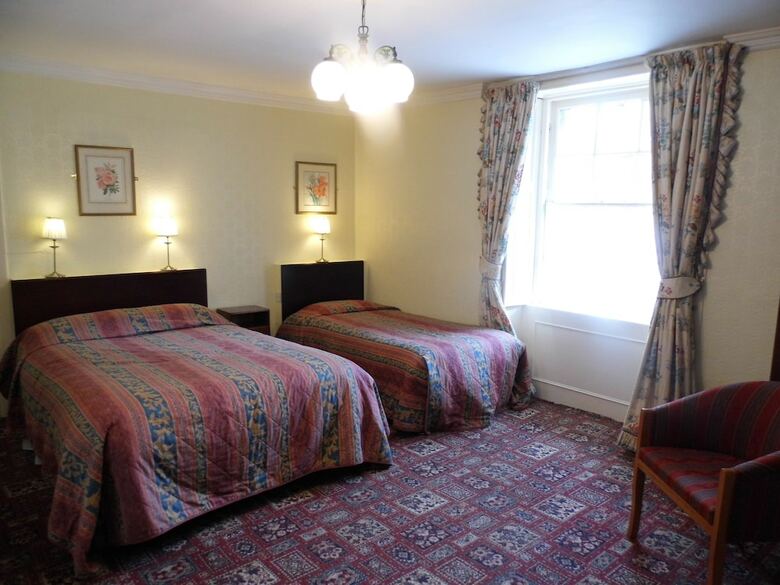 Hotel Averon  Guest House