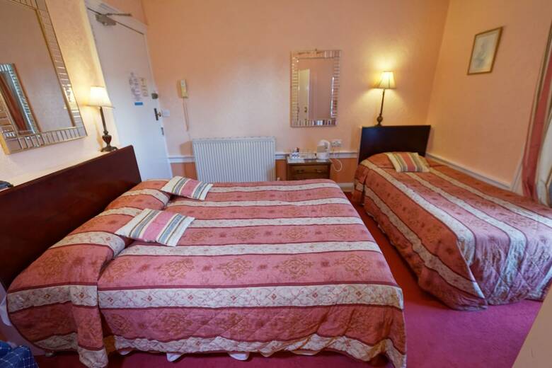 Hotel Averon  Guest House