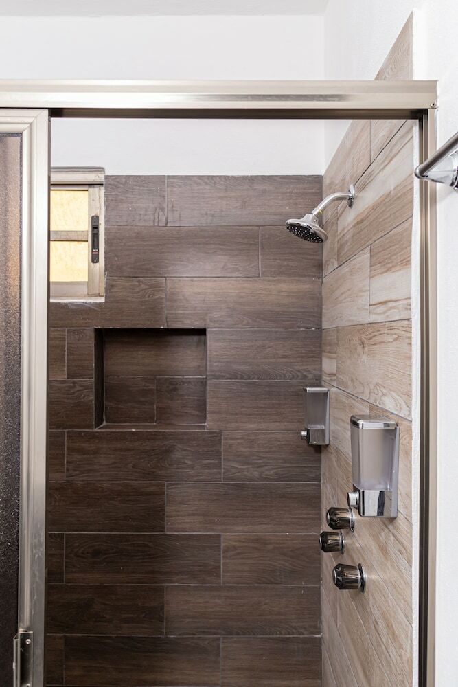 Santa Fe Studios And Suites By The Spot
