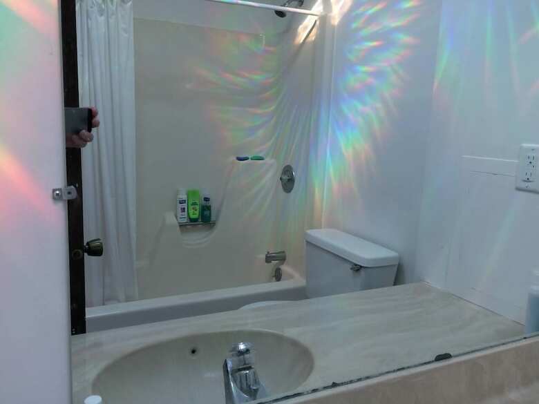 Hotel 5 Rooms Available