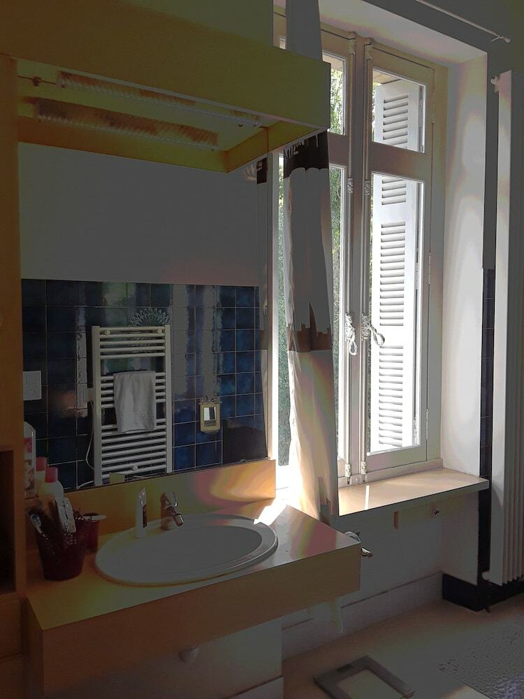 Hotel Manoir Le Sequoia