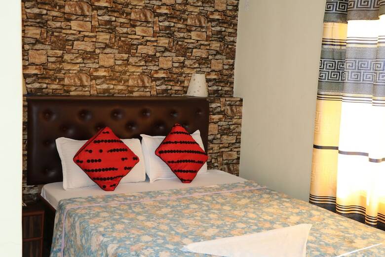 Hotel Happy Home