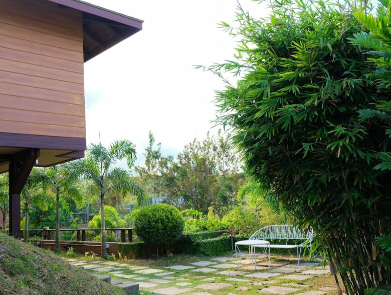 Hotel Asian Village Tagaytay